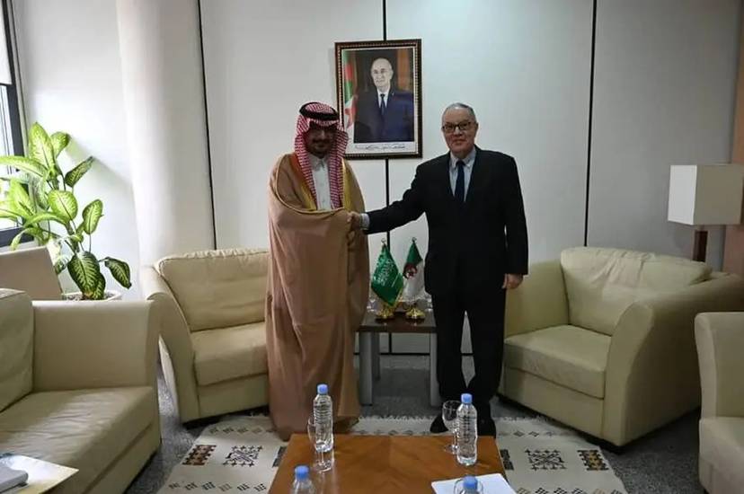 السيد بلاني يستقبل سفير المملكة العربية السعودية بالجزائر